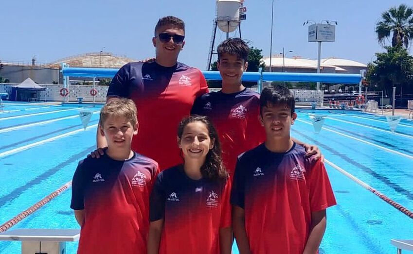 Nadadores del club teldense/TA.