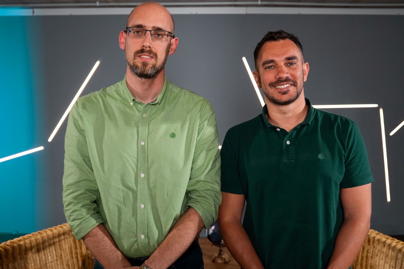 Santiago D&iacute;az, junto a Carlos Torrent, presentador del programa (Foto: DGM)