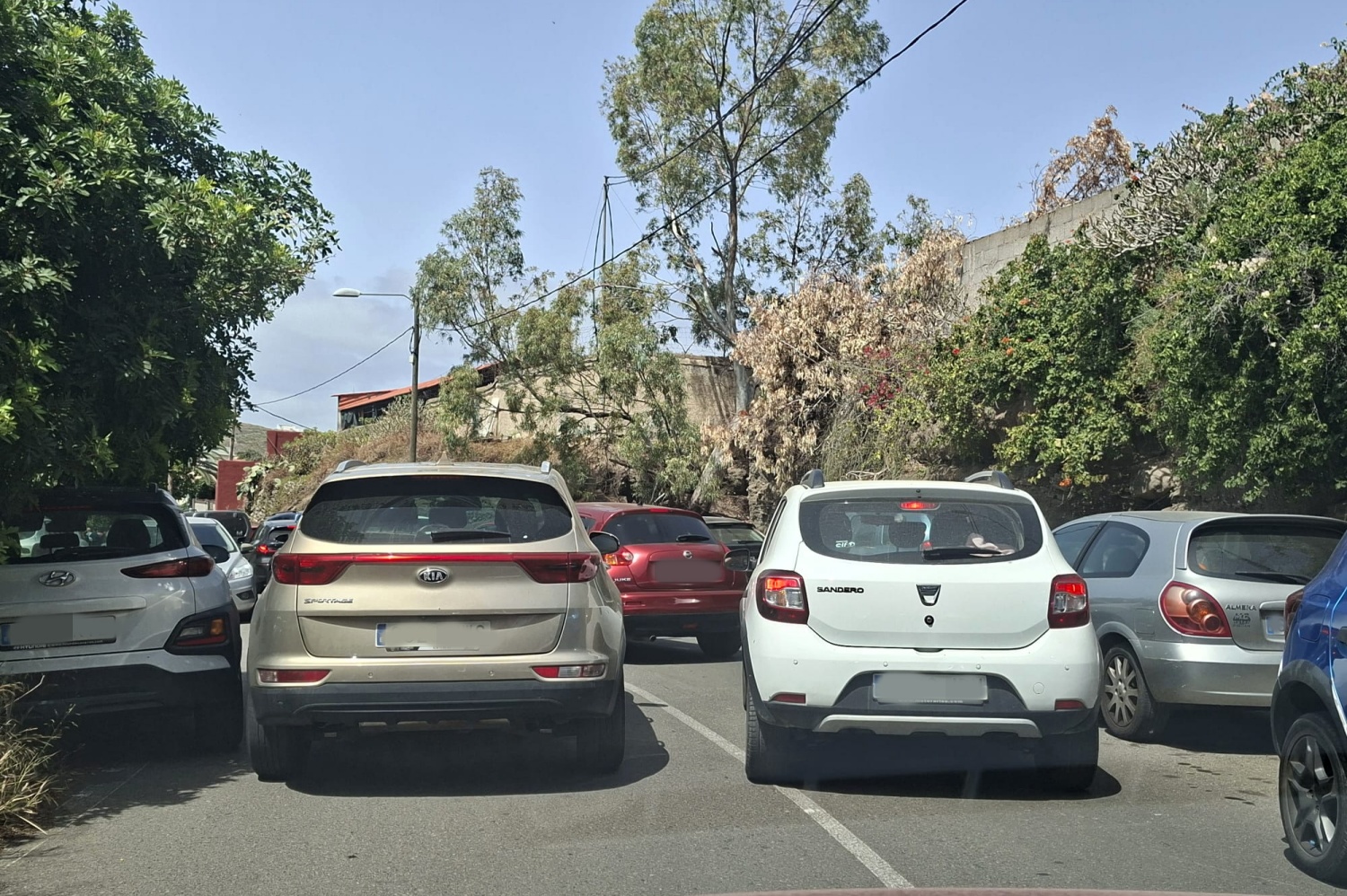 Vecinos de Hornos del Rey denuncian problemas de tráfico en la salida del barrio