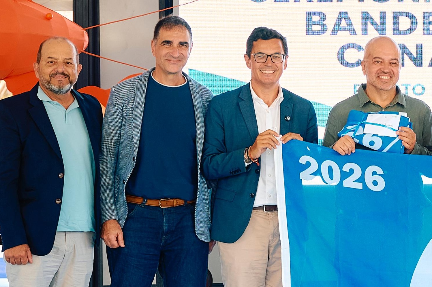 Pablo Rodr&iacute;guez, en el acto de banderas azules en Puerto de Las Nieves, Agaete (Foto: Puertos Canarios)
