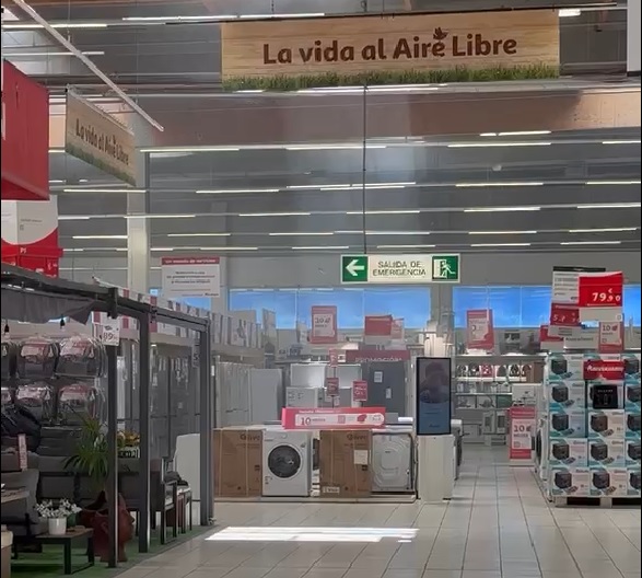 Un peque&ntilde;o conato de incendio obliga a desalojar una zona de Alcampo Telde