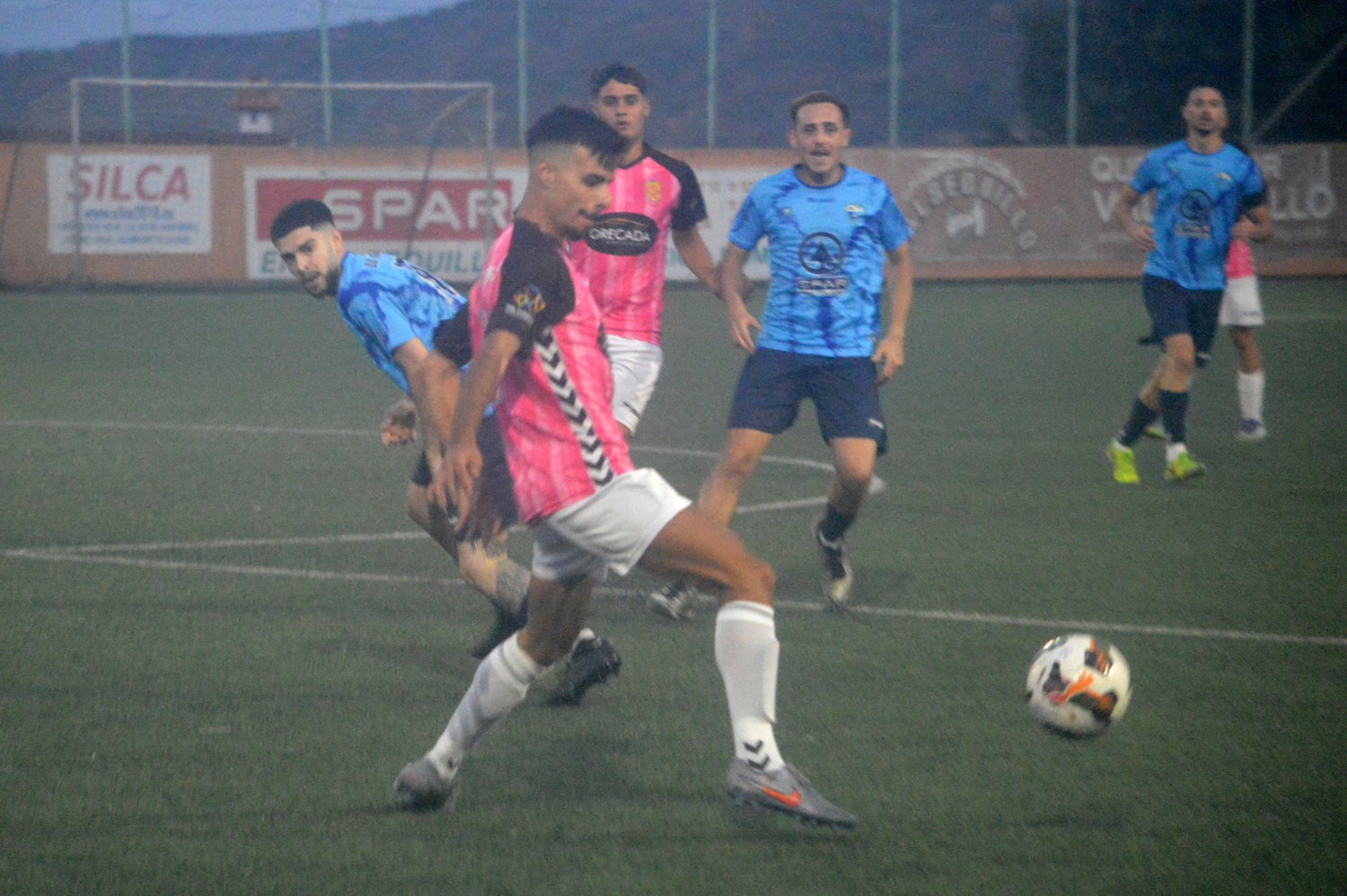 Momento del partido del CF La Garita frente a UD Valsequillo (Foto: Juan Antonio Hern&aacute;ndez)
