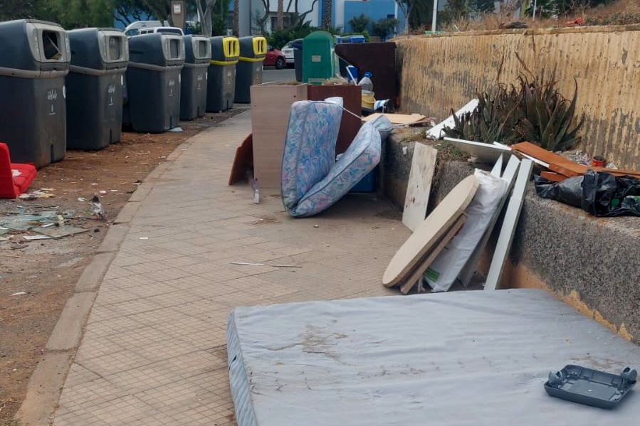 Colchones y muebles en Eucaliptos I (Fotos cedidas)