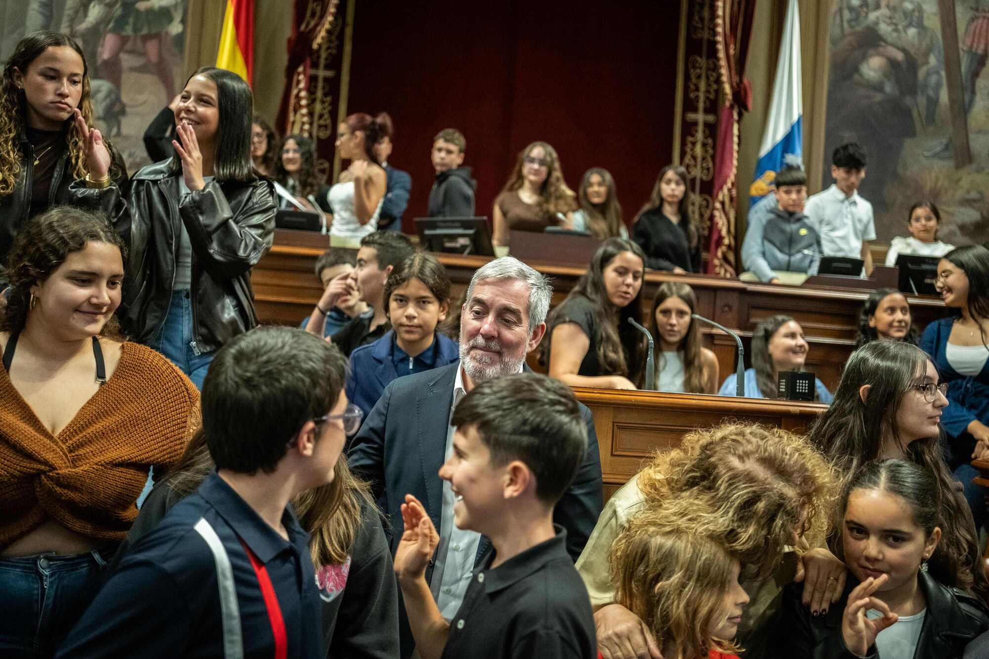 Clavijo anima a los niños y niñas a cuidar las islas 