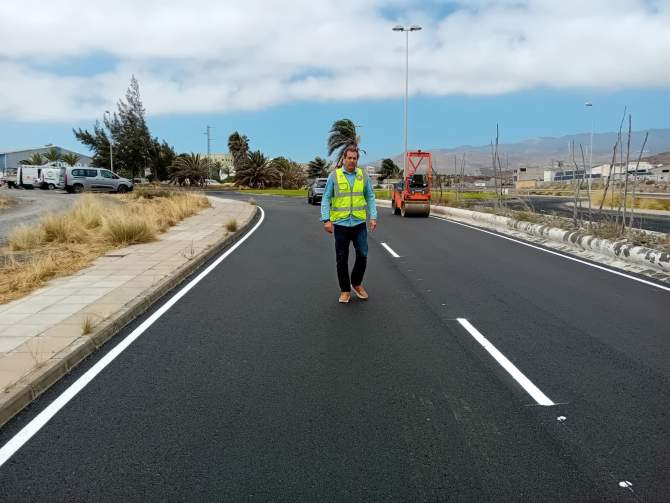 El vial costero de Telde gana 110 plazas de aparcamiento