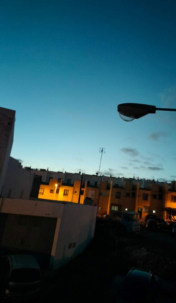 Imagen de una farola fuera de funcionamiento en El Calero (Foto cedida)