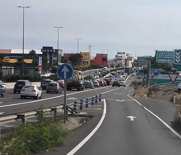 Última Hora: Accidente con tres vehículos en la GC-1, a la altura de El Goro
