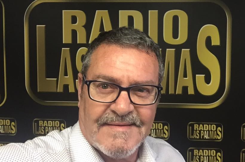 Gregorio Viera en los estudios de Radio Las Palmas/TA.