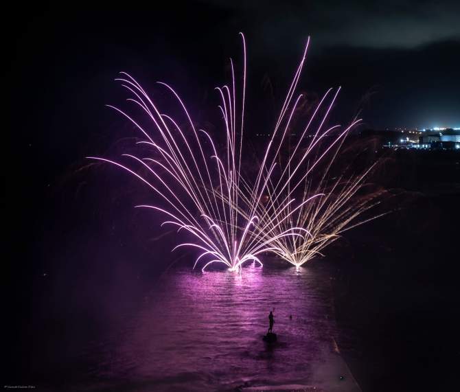 Espectaculares fotos de los fuegos de Melenara de este sábado/Vicente Suárez Díaz.
