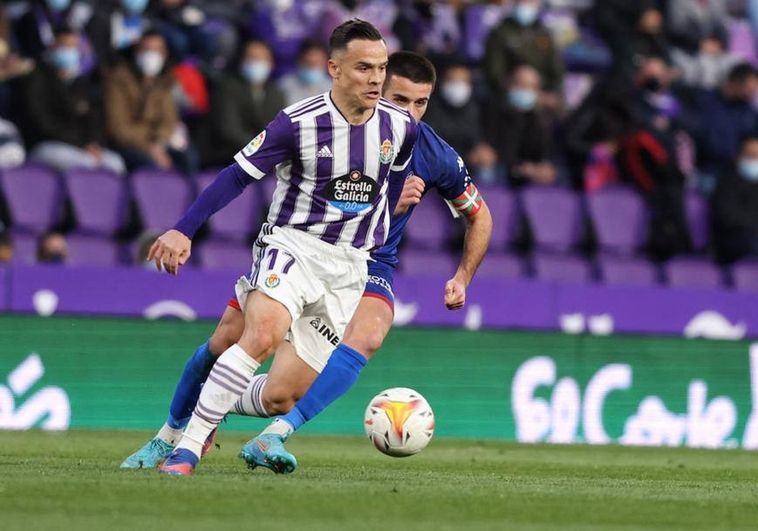 Roque Mesa, durante un partido con el Valladolid/ A. Mingueza.