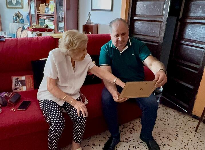 La pregonera con el concejal de Cultura del Ayuntamiento de Telde/TA.