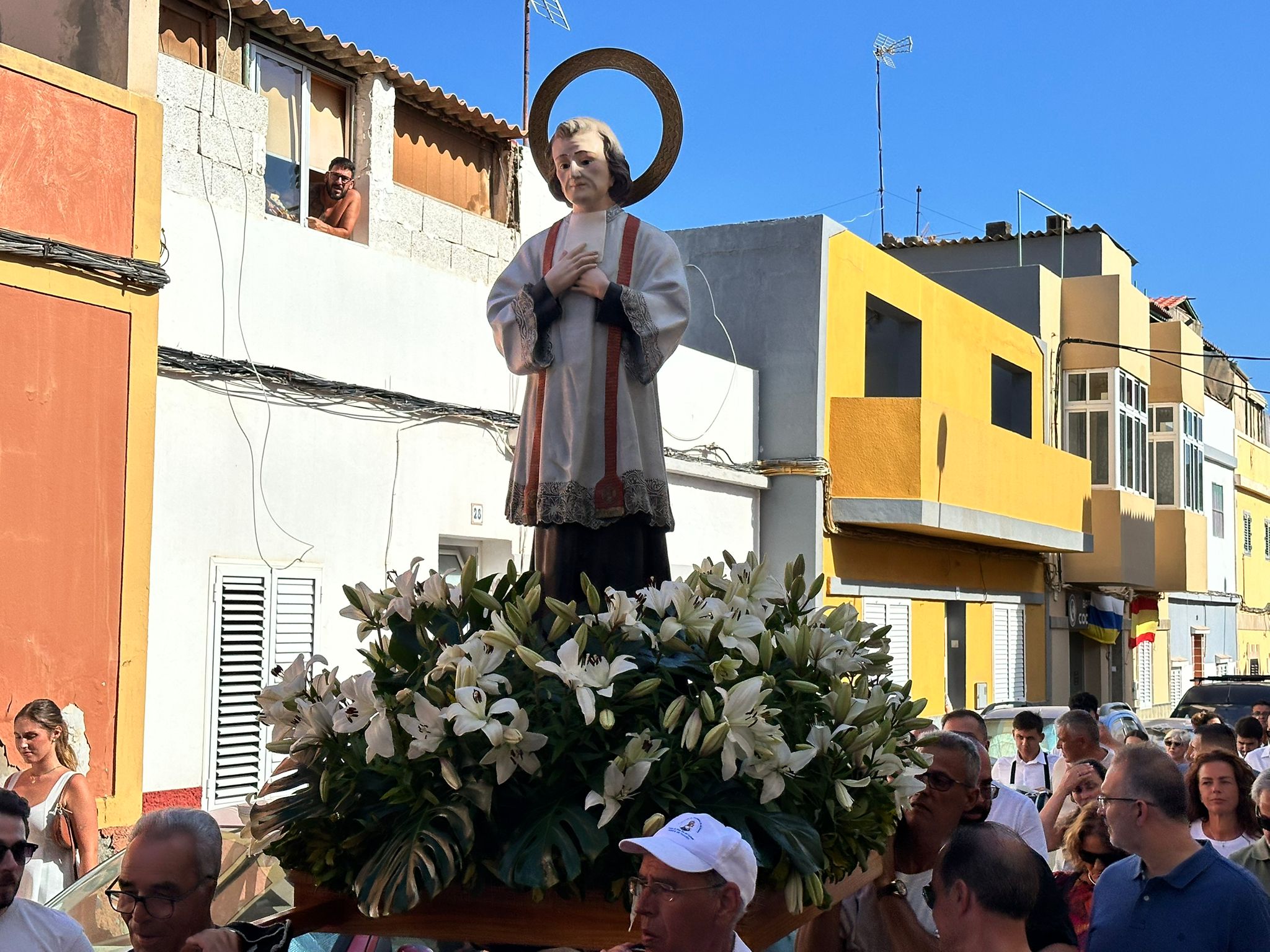 Tradición o innovación, en el procesionar del Santo Cura de Ars