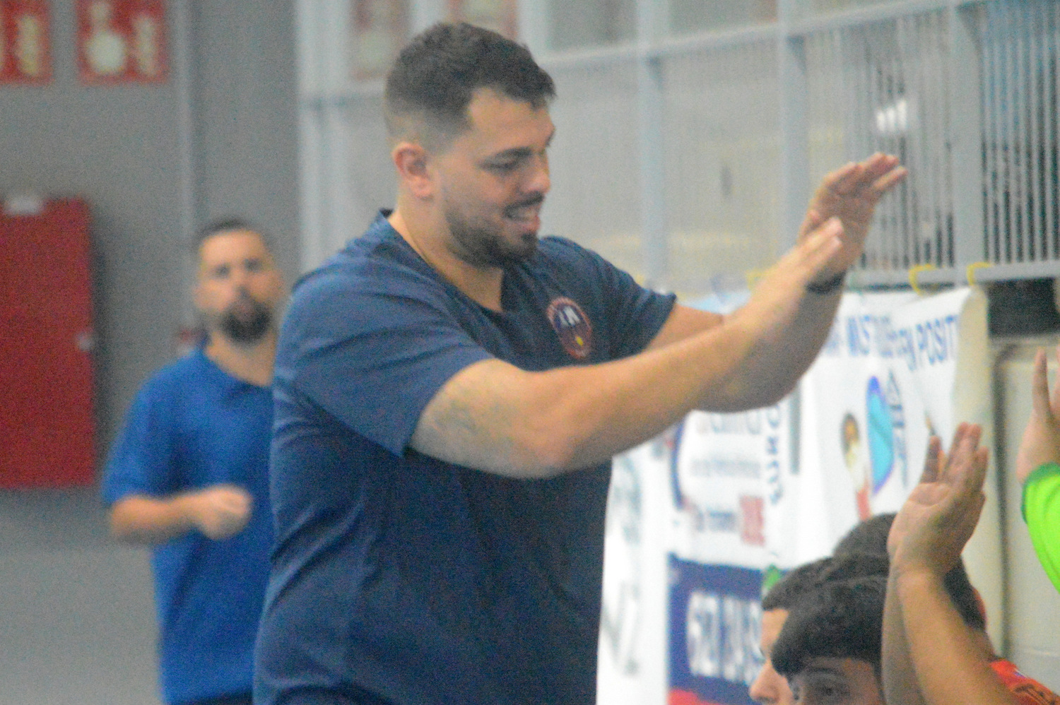 Kevin Armas, entrenador del UB CIutel, en los momentos previos al choque (Foto: Juan Antonio Hernández)