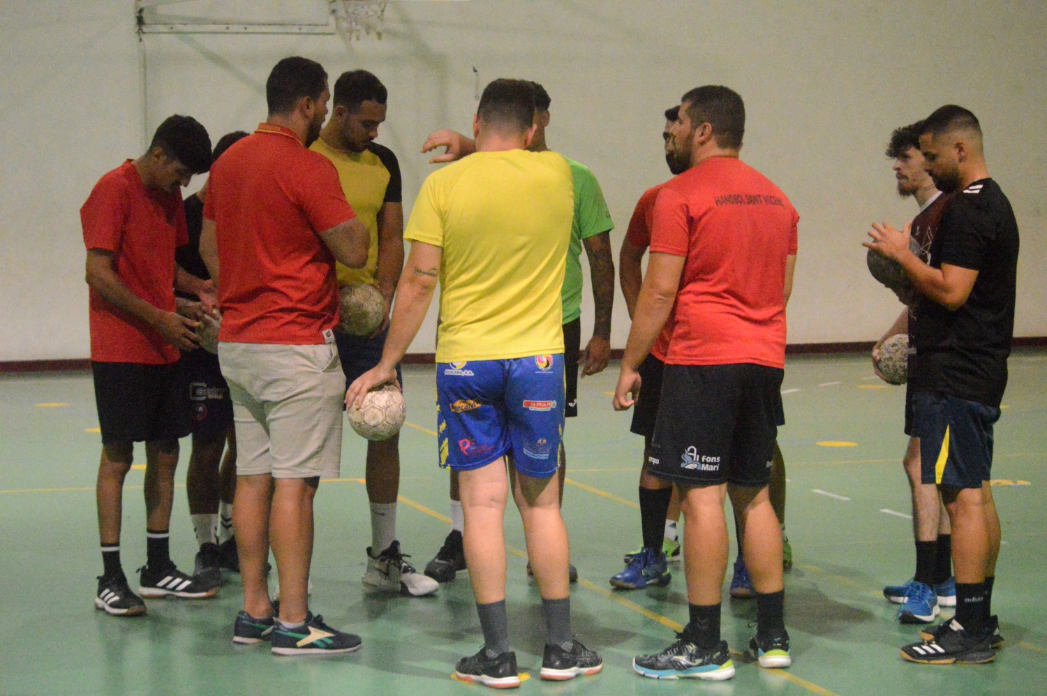 Jugadores del UB Ciutel Ciudad de Telde en un entrenamiento en El Calero (Foto: JAH)