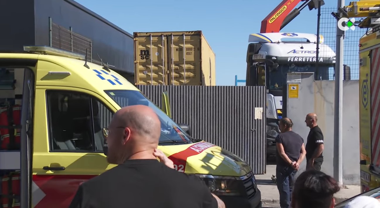 Bomberos y ambulancia en el lugar del siniestro/RTVC.